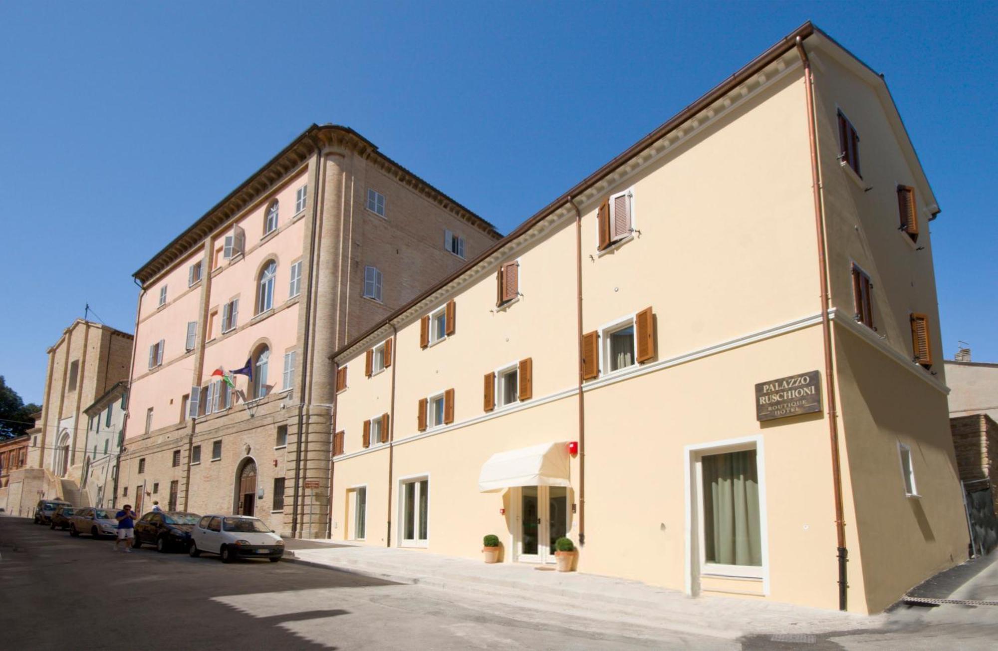 Palazzo Ruschioni Boutique Hotel Camerano Exterior photo